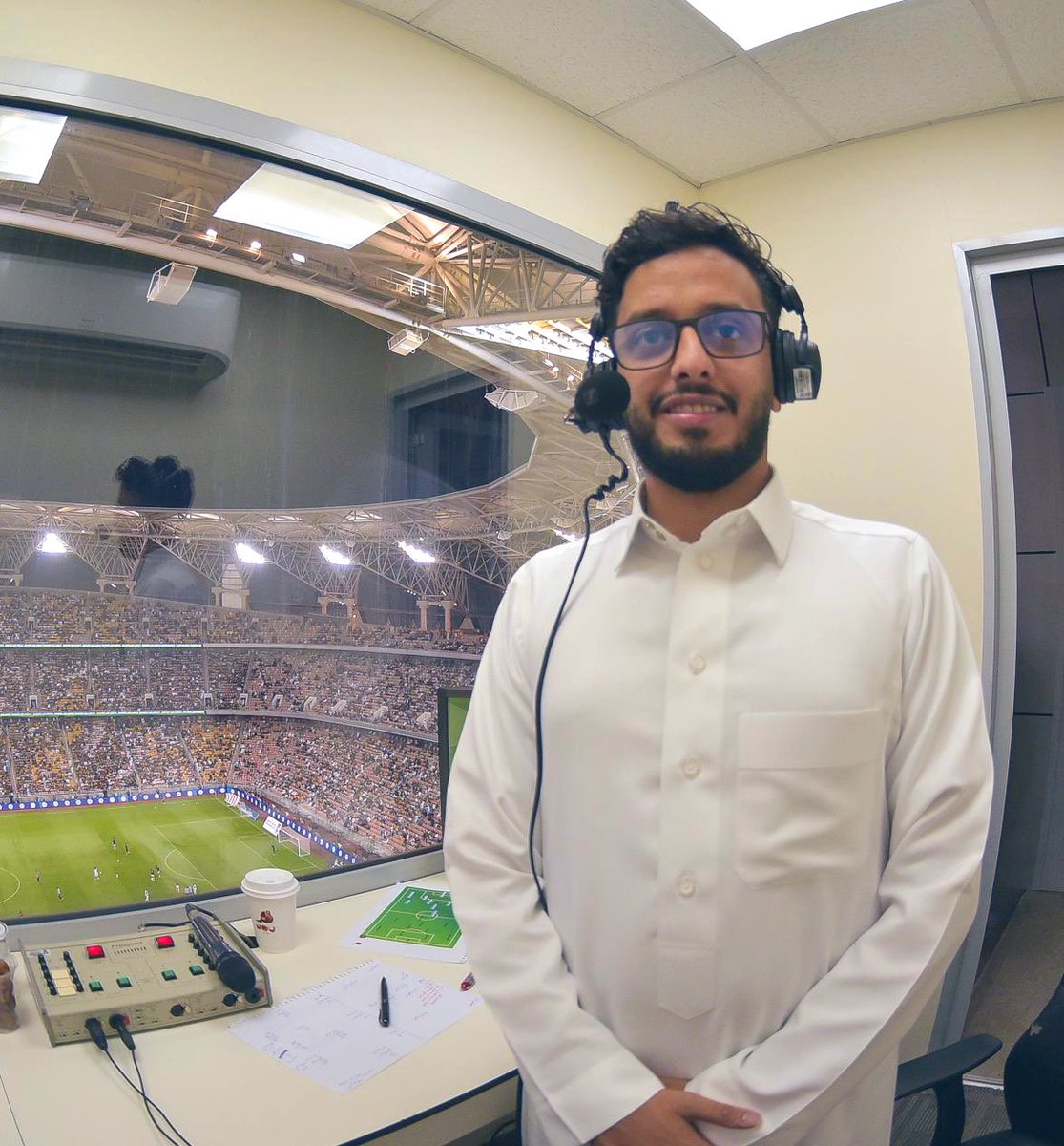 1MshariGarni's tweet photo. التعليق على الإتحاد وجمهوره يجعلك مبتسمًا 💛 https://t.co/JRdvQeCDRF