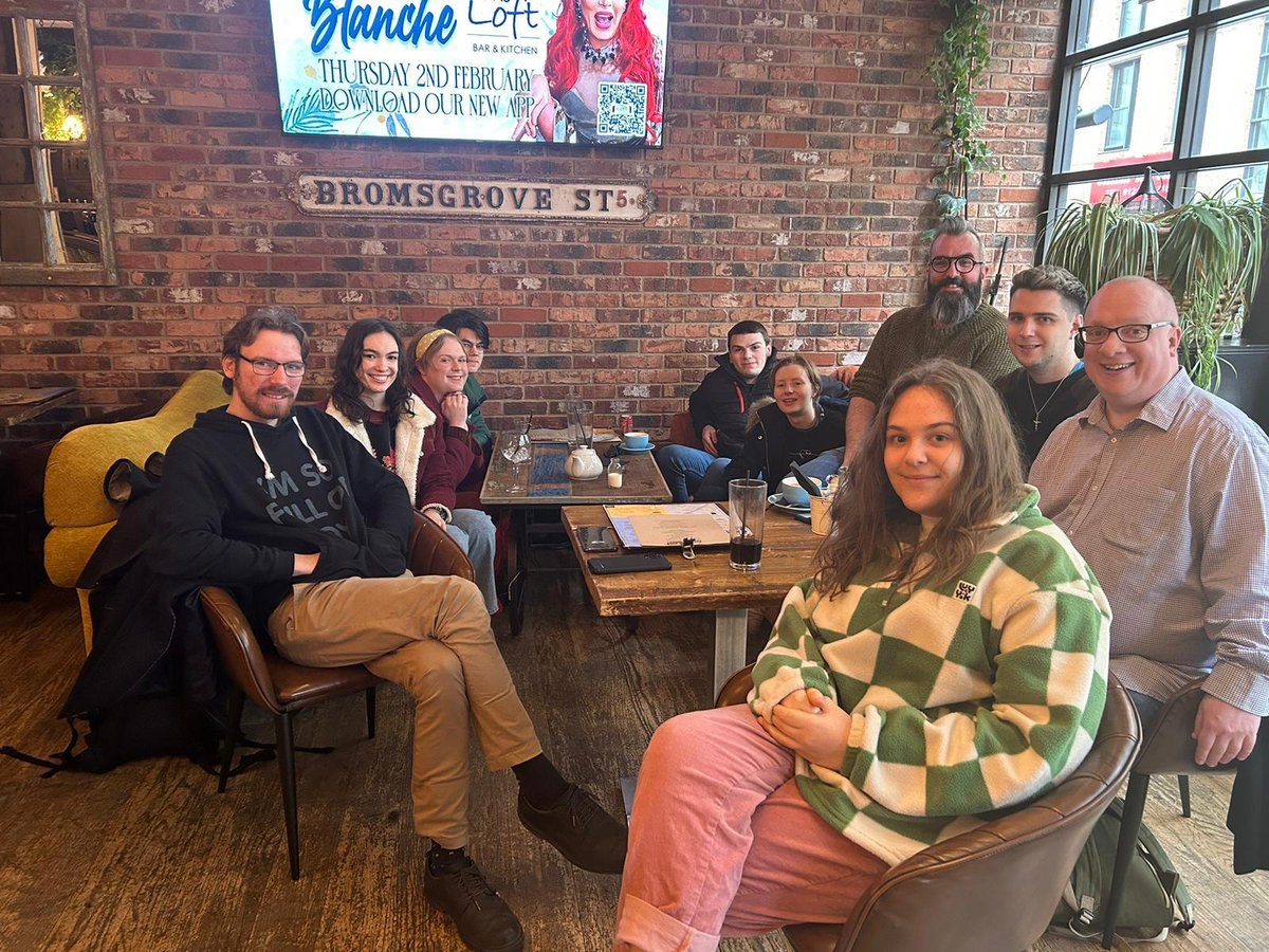 Amazing social today, great to have an inclusive space where LGBT+ Labour people from across the West Midlands can chat, chill &amp; relax together 🌹🏳️‍🌈