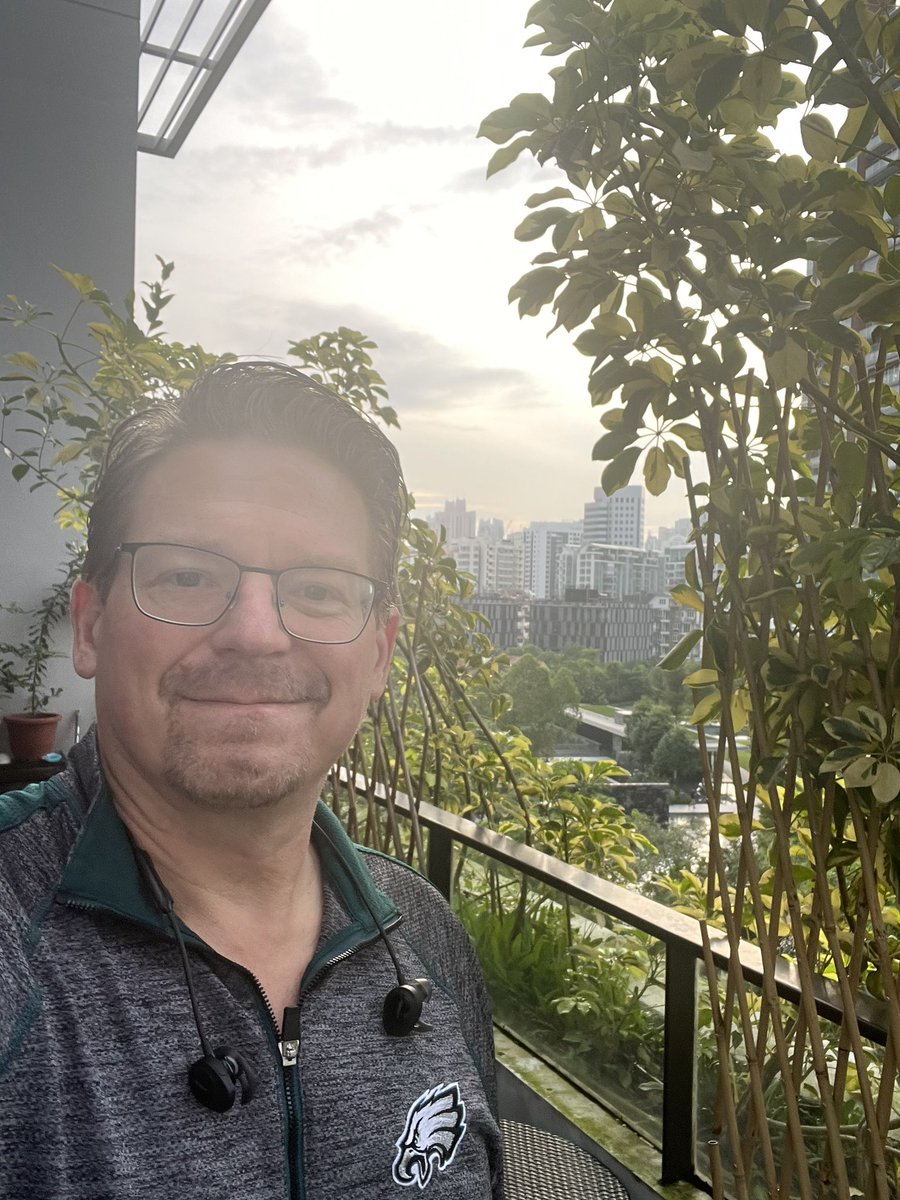 sarbacker's tweet photo. SuperBowl Singapore style 😃 Go Birds! 🦅 https://t.co/KApebRjC0J