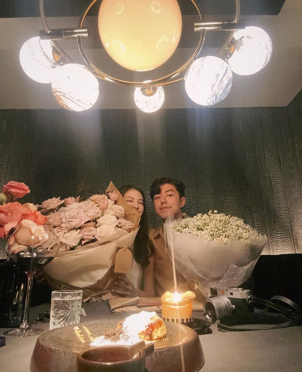 HabisNontonFilm's tweet photo. Gemesssh banget liat Baifern &amp; Nine Naphat ngerayain valentine duluan. 

Emang yaa kalo udah lepas dari friendzone tuh, makin 💕💕💕 https://t.co/XP8ImJ04B4