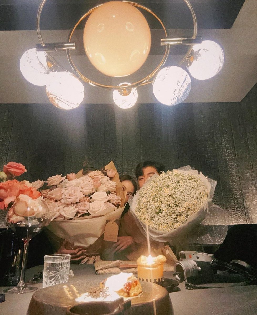 HabisNontonFilm's tweet photo. Gemesssh banget liat Baifern &amp; Nine Naphat ngerayain valentine duluan. 

Emang yaa kalo udah lepas dari friendzone tuh, makin 💕💕💕 https://t.co/XP8ImJ04B4