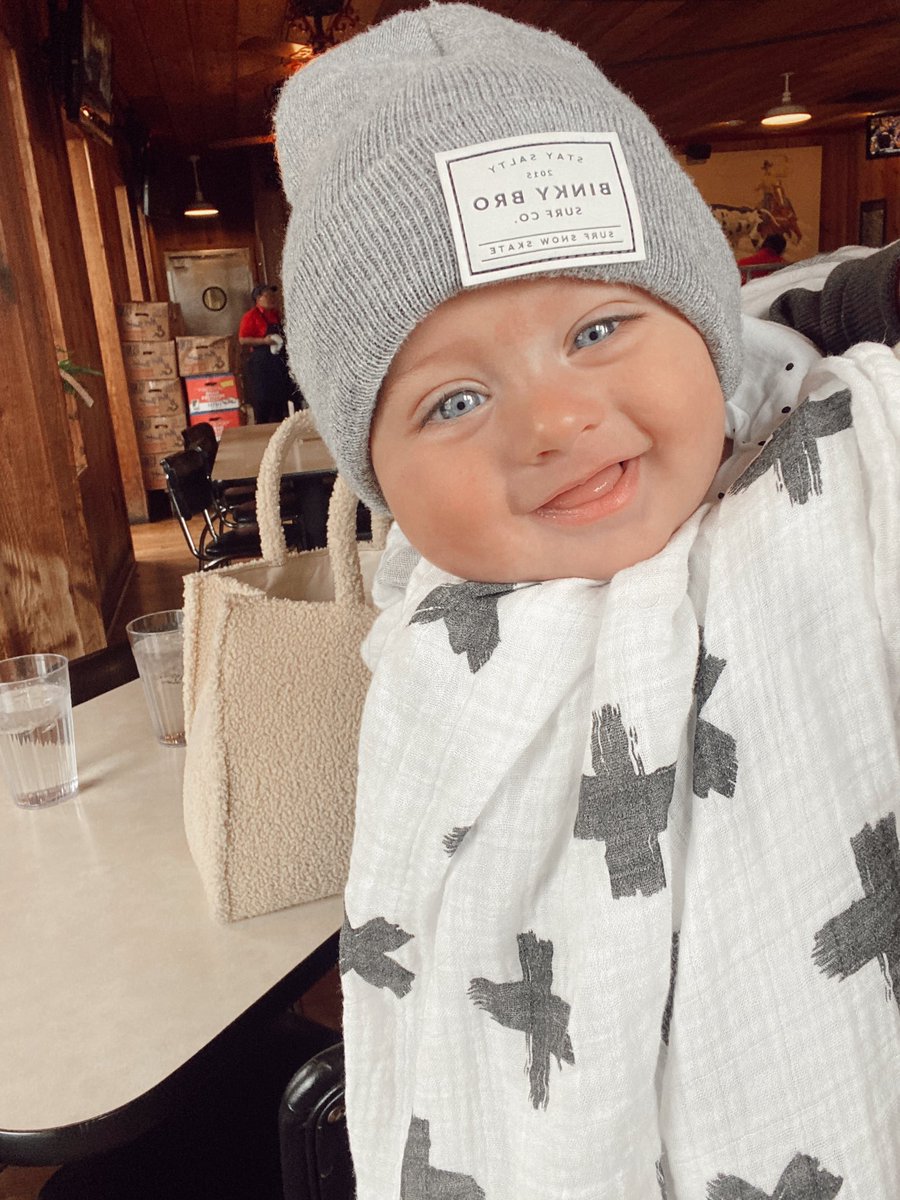 AllieDeBerry's tweet photo. Beaux Diesel is 20 weeks today ⚡️🖤 he is a riot + so much fun!! @TylerBeede https://t.co/g0xO2yPAMc