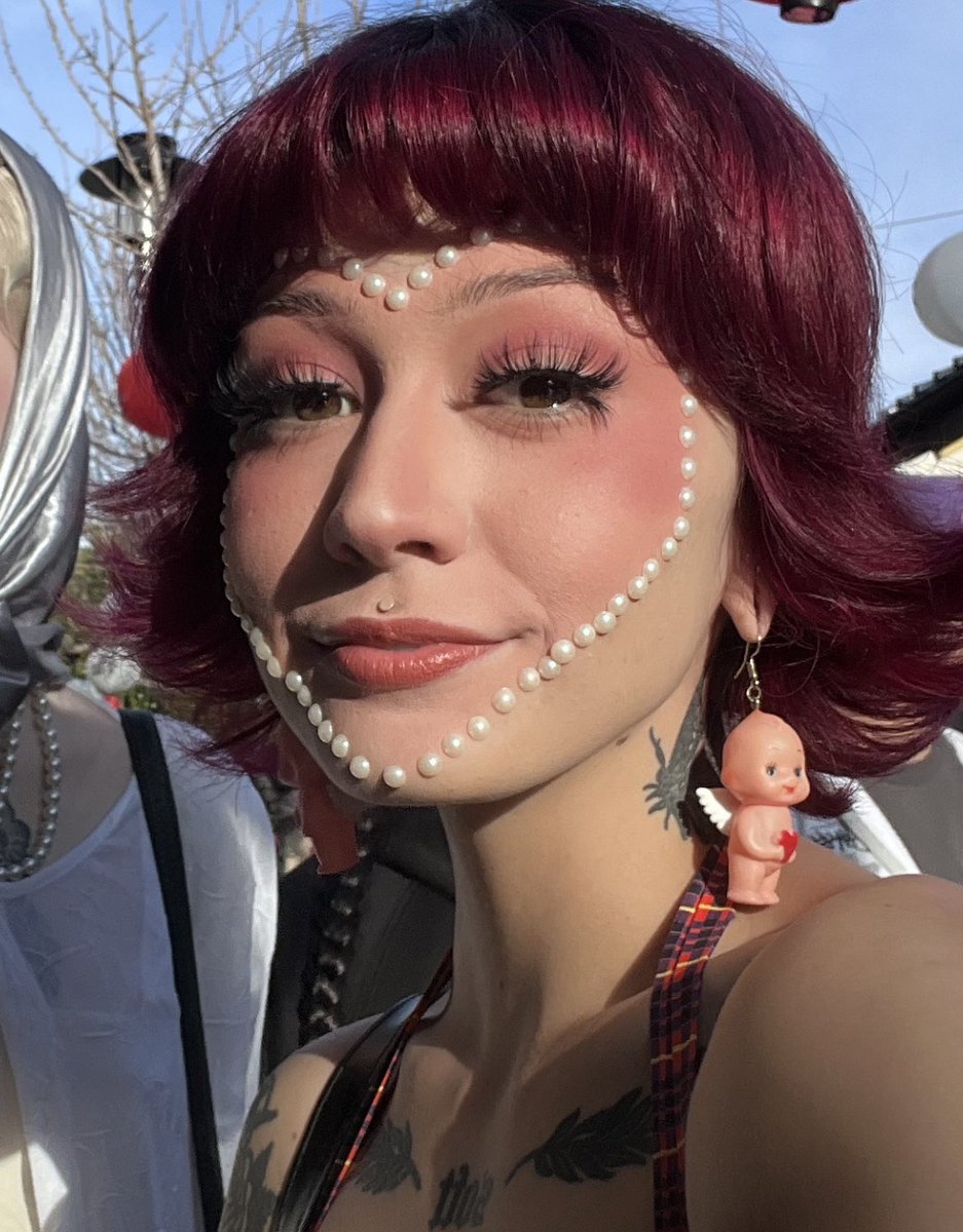 ☻ chloe ☻ tweet media