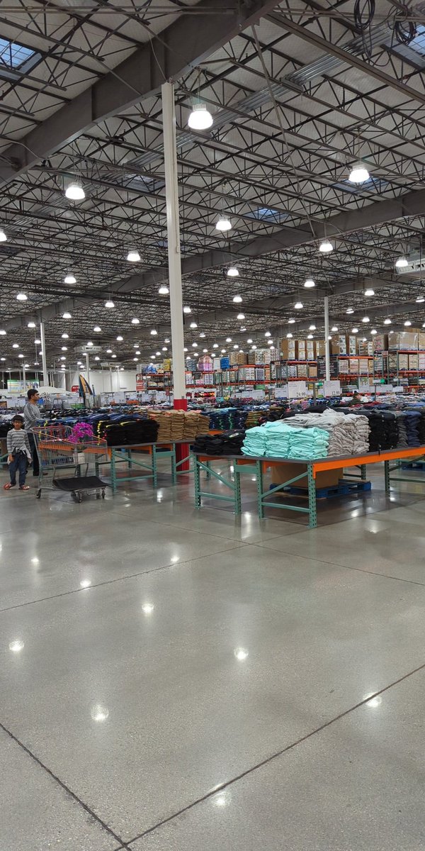 AplatypussTV's tweet image. Bruh, no one is at Costco right now. 

Thank you #SuperBowlLVII