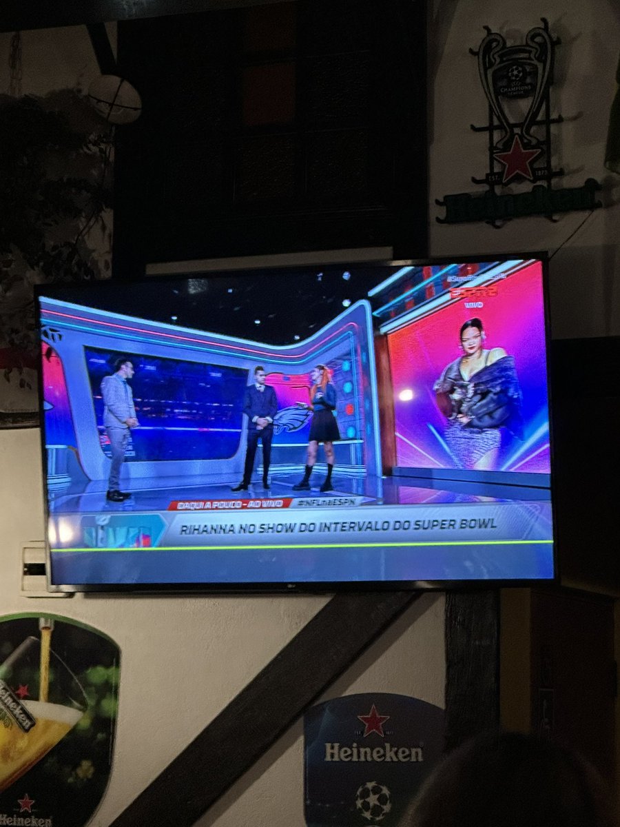 In Brazil, “Rihanna no show” means Rihanna is at the Super Bowl