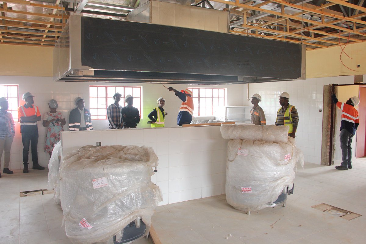 date_africa's tweet photo. 🇳🇦 Namibia : The construction of the new primary school in Block 6 is at 90% completion. The project commenced on the 29th Nov. 2021 .On the other hand, the primary school staff housing which is also under construction in Block 6 is currently at 80% completion.
 #utdanamibia https://t.co/Sf67HiR399