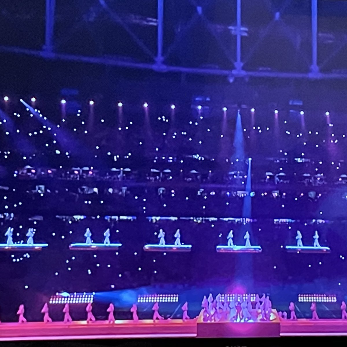 EmilioCadernMne's tweet photo. Oh, entendí esa referencia 

#Rihanna  #SuperBowl https://t.co/UU2tZSNjqk