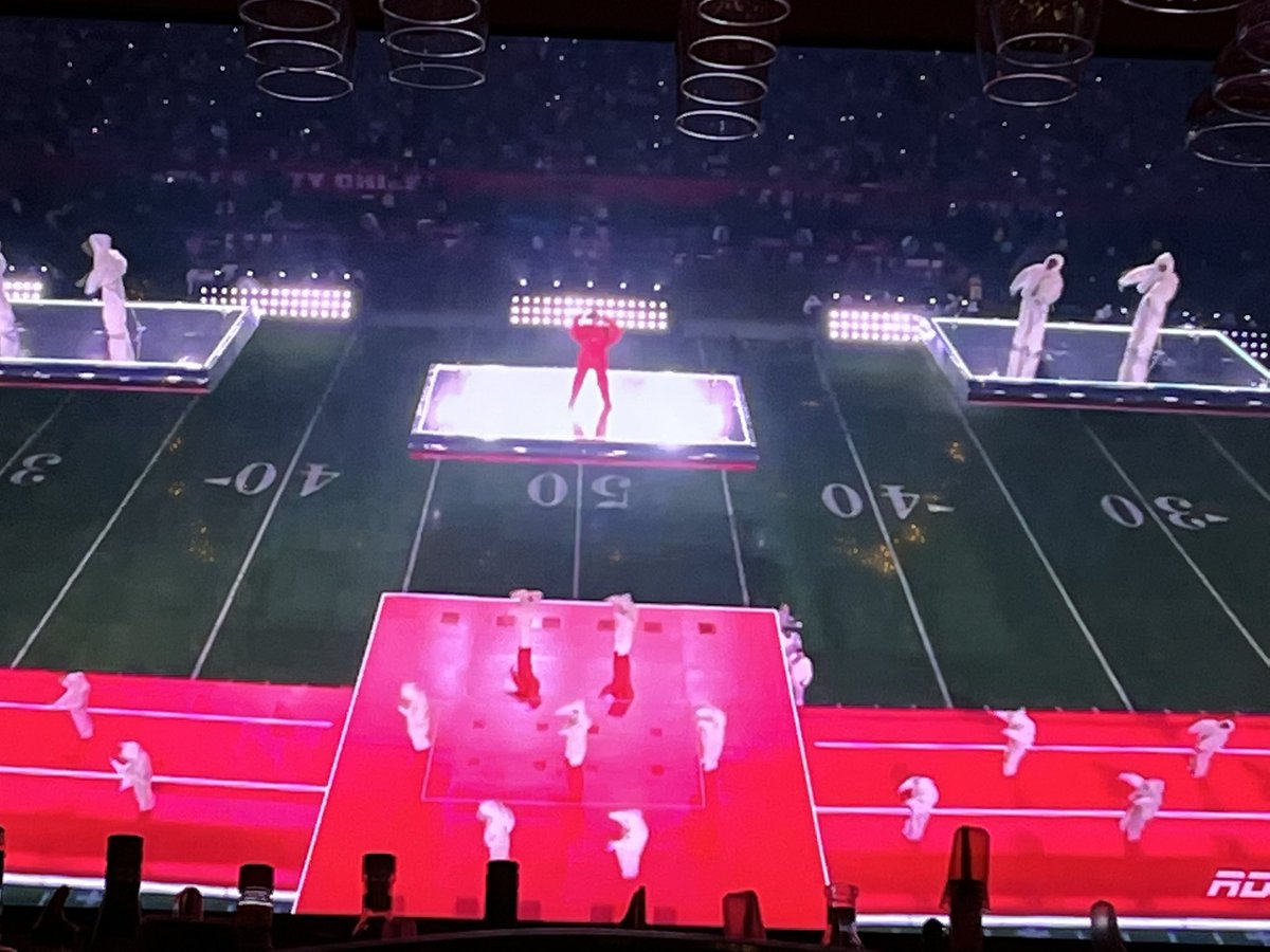 PatSavard's tweet photo. La mi-temps du #SuperBowlLVII  qui est un Level dans Super Smash Bros https://t.co/l0m6JlOVRm