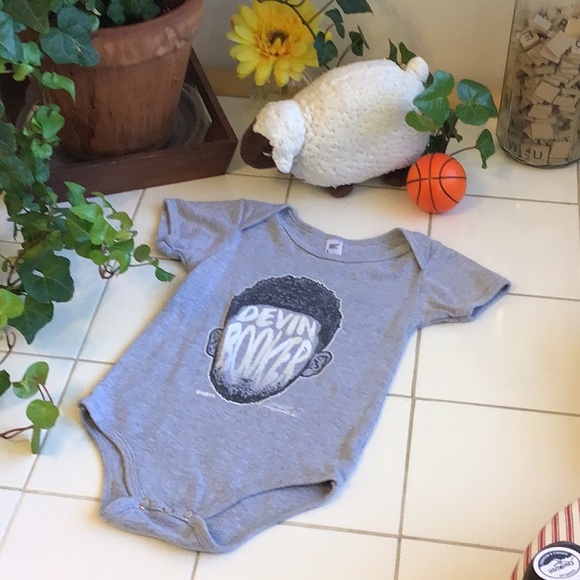KnitterDawn's tweet photo. So good I had to share! Check out all the items I'm loving on @Poshmarkapp #poshmark #fashion #style #shopmycloset #americanapparel: https://t.co/mK7BECtkzC https://t.co/4o2XVECCdP