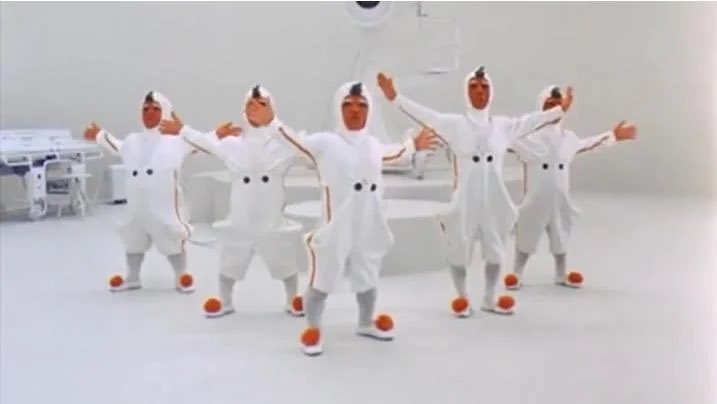 Rihanna’s background dancers be like

#SuperBowl    #SBLVII    #SuperBowlHalftime #AppleMusicHalftime  #Rihanna