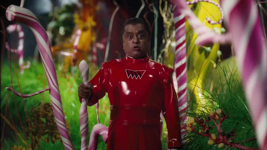 StacieBre's tweet photo. It’s giving me very much Willy Wonka/ Oompa Loompa vibes but I like it #Rihanna https://t.co/k8qShkZgUA