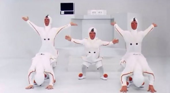 RockEm's tweet image. Nobody:

Rihanna’s backup dancers: