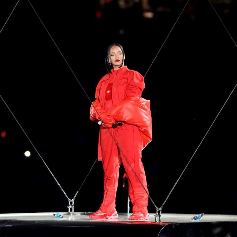 URihannaFansite's tweet photo. WE ARE SO PROUD
WE HAVE BEEN WAITING SO LONG

@RIHANNA #SuperBowl https://t.co/egY4CFr1Gi