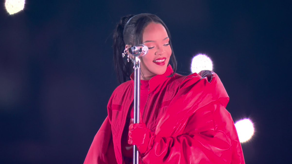 The earth shifted, lives were changed, people were never the same. 🔥

#FENTYBOWL | #SBLVII