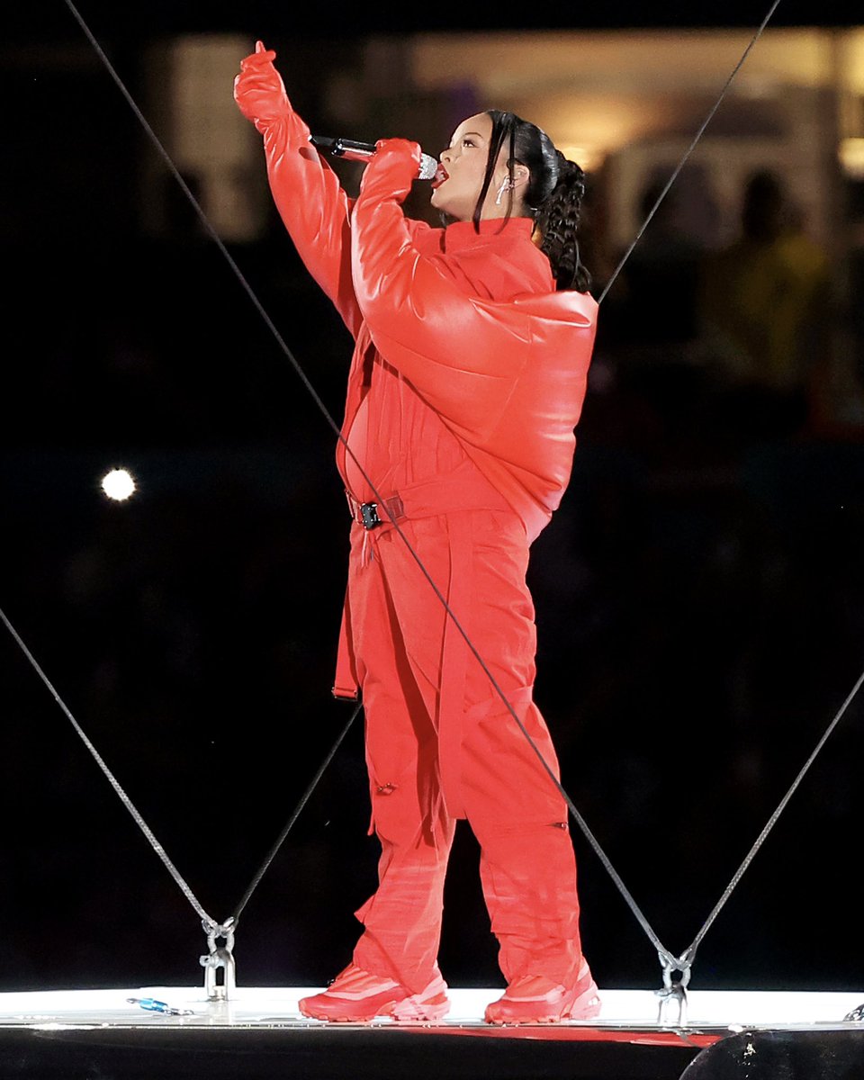 Rihanna returns to the stage in the Maison Margiela MM6 x Salomon
