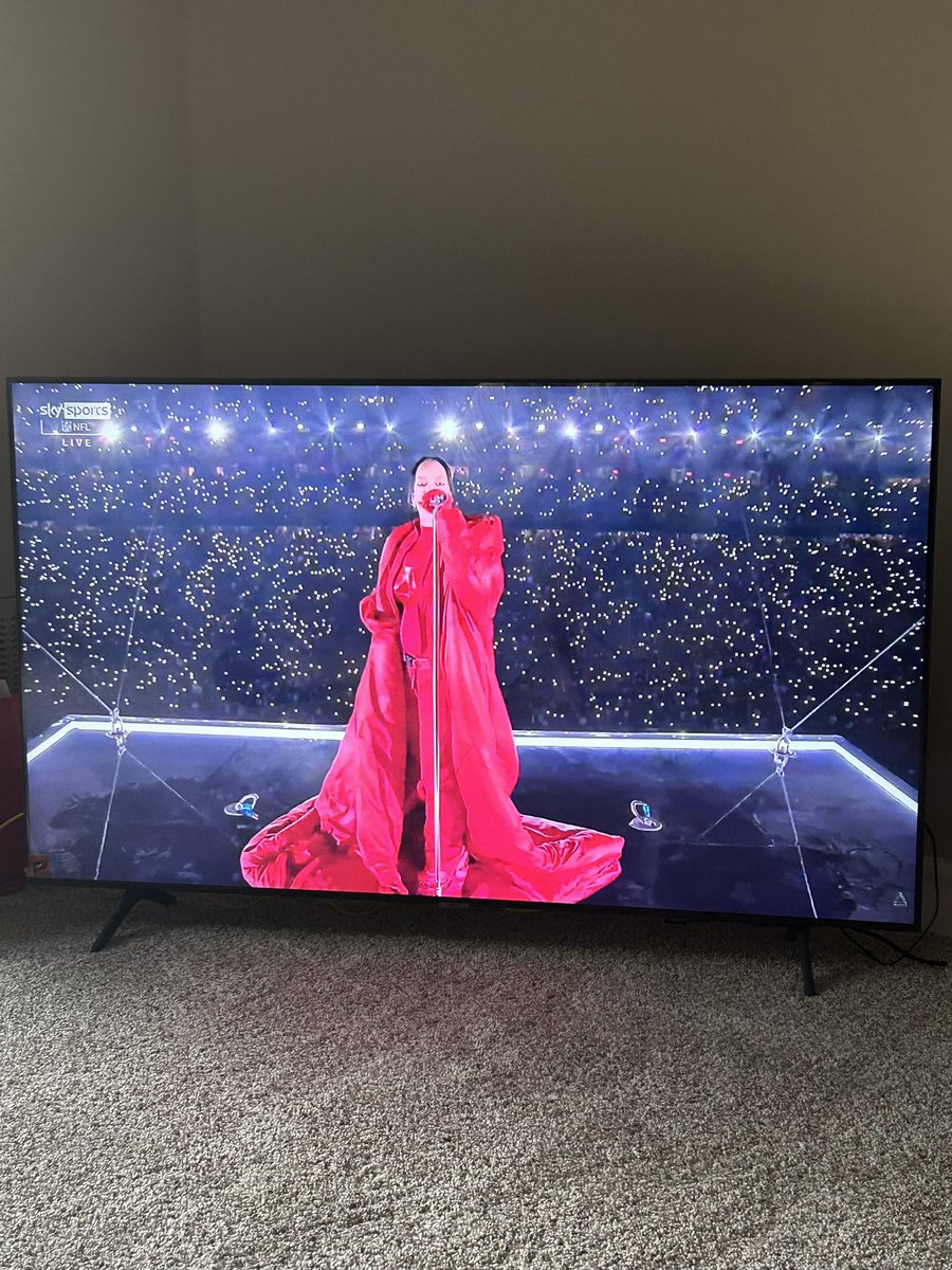 YouForOut's tweet image. We’ll that was 10/10 #rihanna