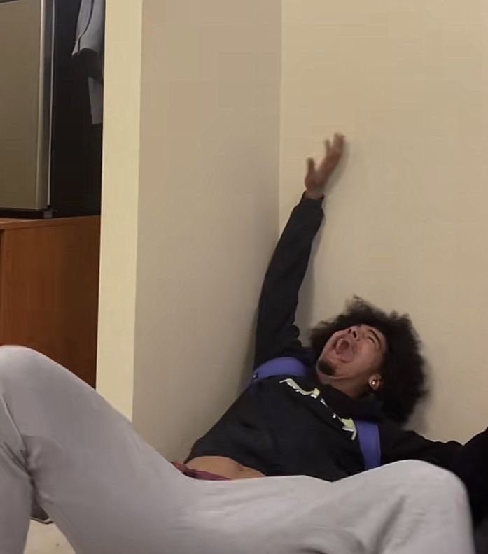 itsqveren's tweet image. RIHANNA ELLE EST ENCEINTE ENCORE DONC PLUS DE MUSIQUE JUSQU’À NOUVELLE ORDRE 💀