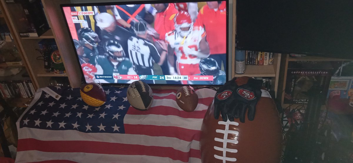 screamstab's tweet image. READYYYYY ? @lachainelequipe #SuperBowl #lequipeNFL