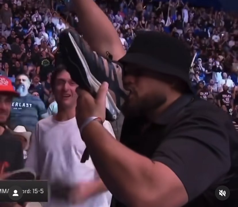 MatthewJWelty's tweet photo. Big weekend for Salomon: they had Tai Tuivasa do a shooey and Rihanna wore them at the Super Bowl. https://t.co/LXxVa7KgJK