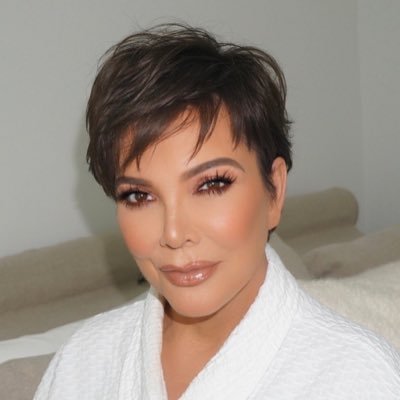 CelebDoubles's tweet photo. #OlympiaLukis and #KrisJenner https://t.co/KKB6VlxyZG