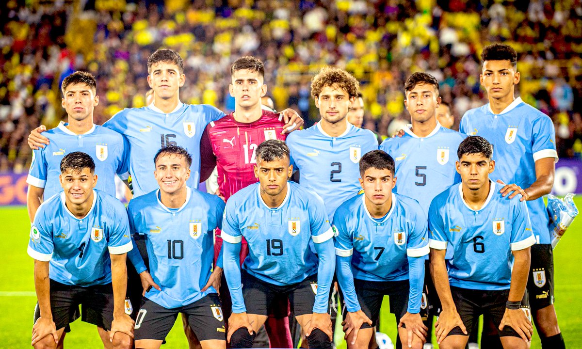 andresbenta1909's tweet photo. Me conquistó esta sub 20.
✅Jugaron bien
✅Metieron como caballos
✅Cantan murga en el bondy
✅Tranquilos muchachos tienen la revancha a la vuelta de la esquina en Indonesia y Santiago 2023.
✅ Aún quedan semillas del proceso Tabárez.
✅Muy buena dupla Broli-Ruso Pérez 
#Uruguay https://t.co/CBzMyDs4Sn