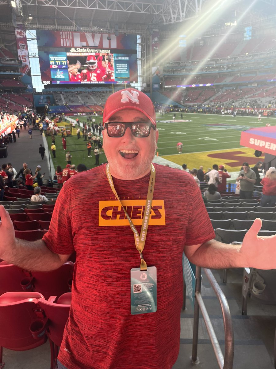 JeffPick's tweet photo. @Huskers @CoachMattRhule  just putting that Husker energy into a championship atmosphere!  Manifesting good things for the team. https://t.co/A2WIlLOW4J