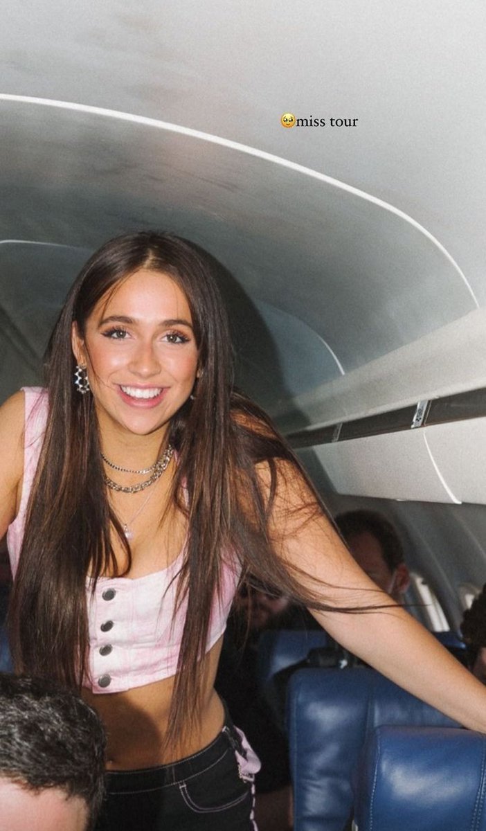 Tate McRae Brasil on Twitter ""🥺 Saudade da tour" "kkkkkk Proibida de