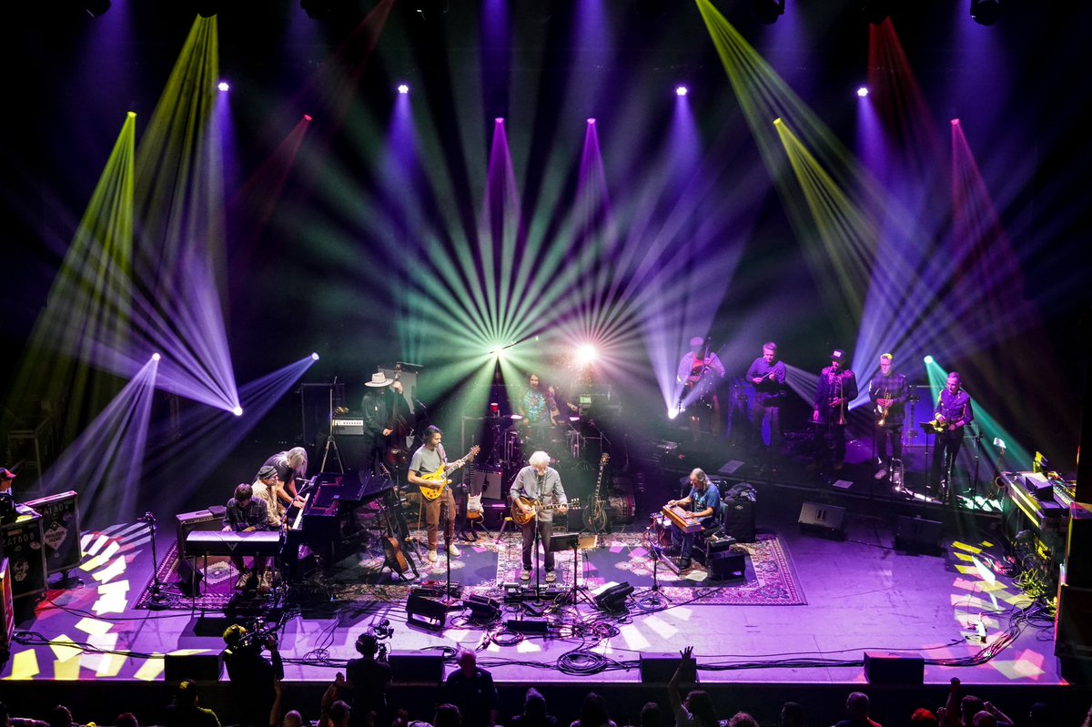 Bobby Weir tweet media
