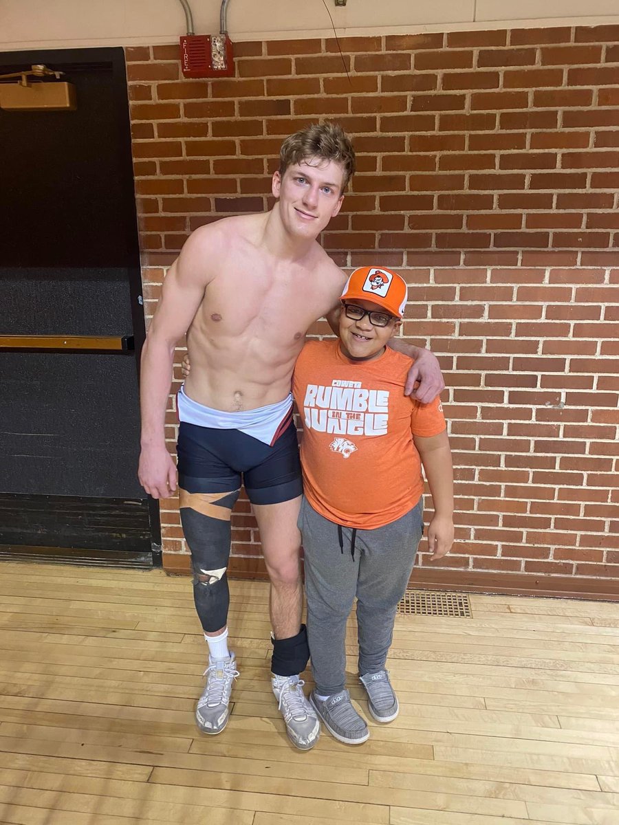 Seth_Duckworth's tweet photo. Good stuff here @shanegriffith7 @CardWrestling https://t.co/RKxYshZkOd