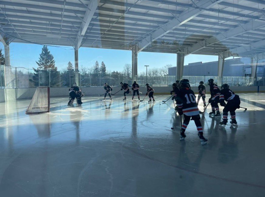 Moorhead PWB Black tweet media