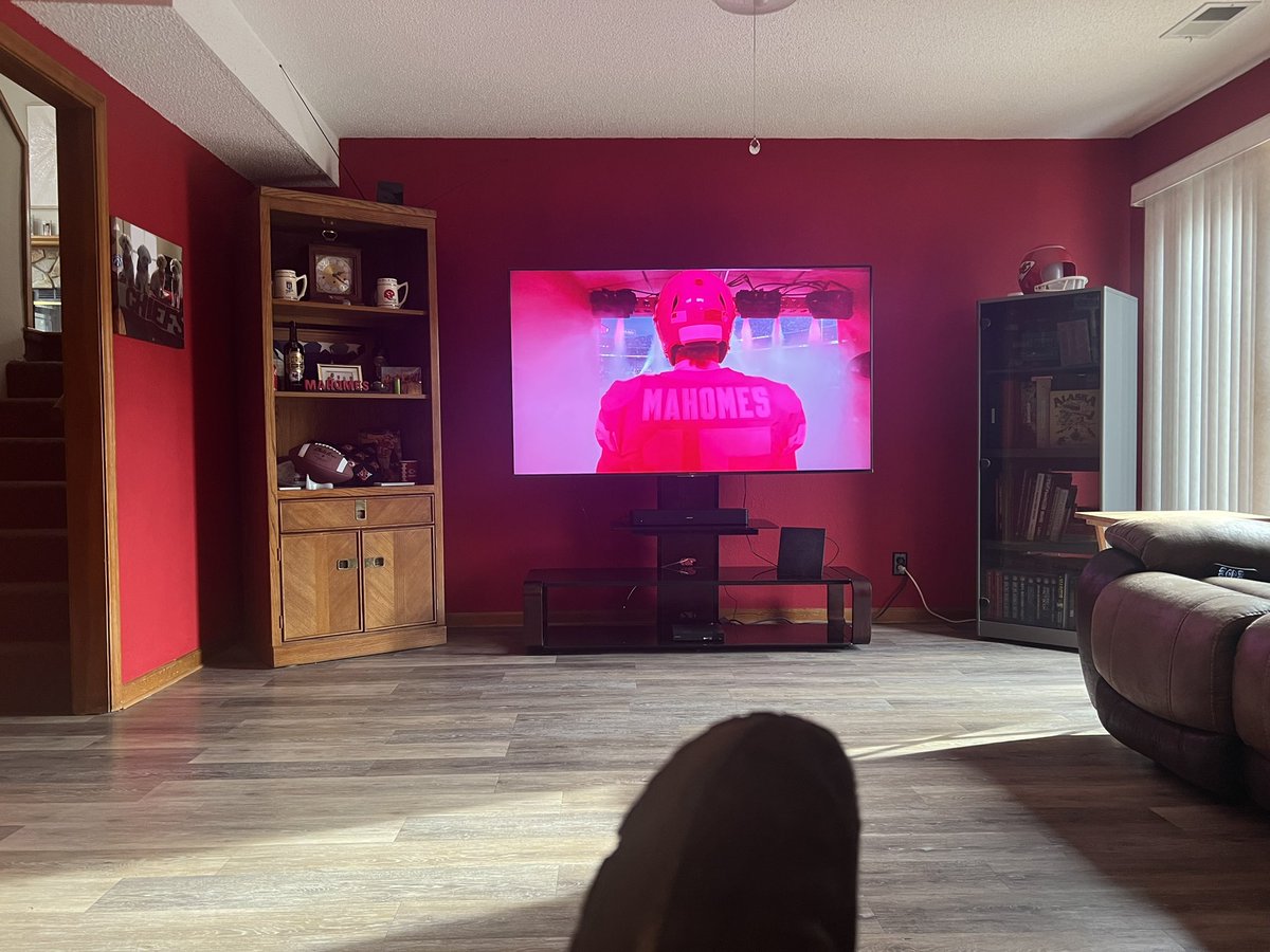 NatroneBomb's tweet photo. Right where I want to be. https://t.co/x1fBuTxuFh