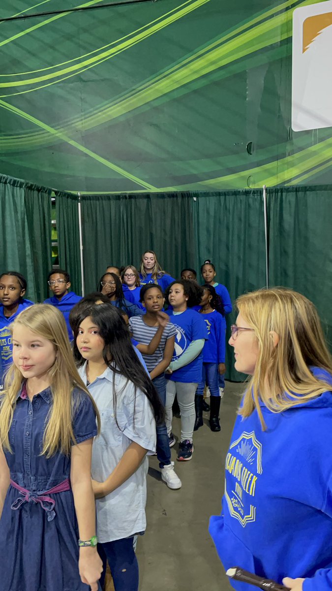 SWANSPrincipal's tweet photo. How did you spend your Sunday? @SwansCreekES Chorus sang the National Anthem today @GeorgeMasonU girls basketball game! Proud principal here!! @PWCSNews #dreambigswans #collegebound #bigtime #WeAreSWANS https://t.co/N52Qtsidhh