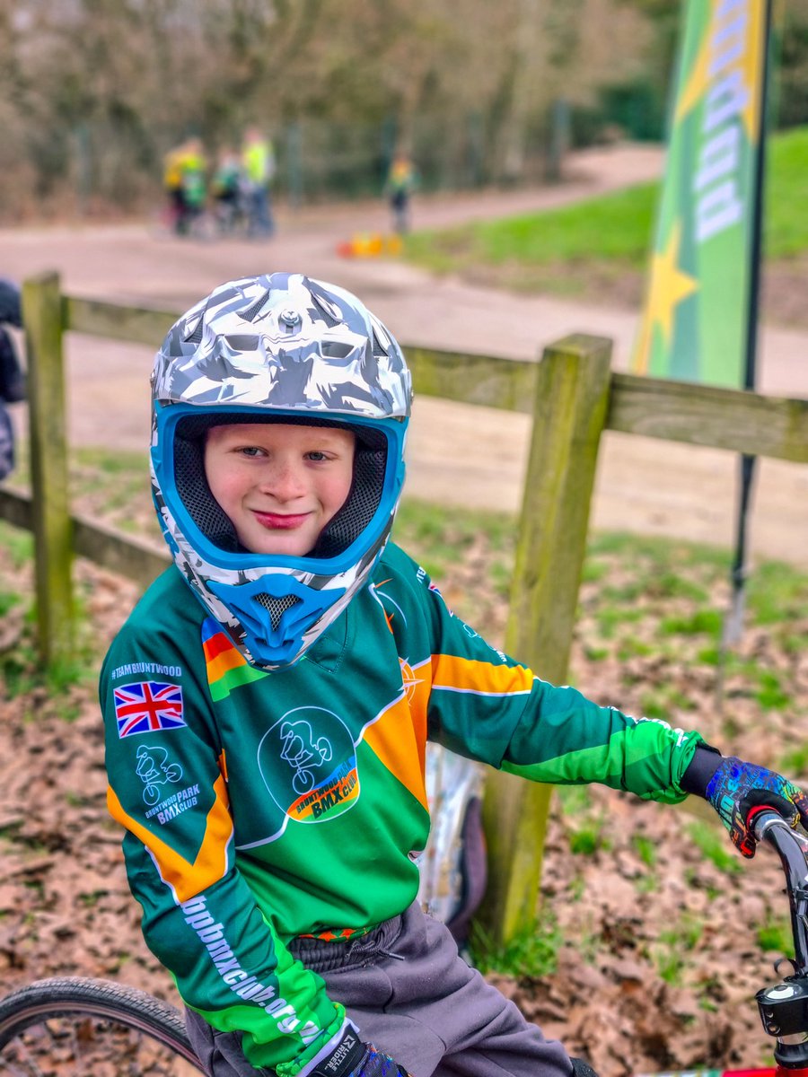 AmyBellx91's tweet photo. Zac was really proud of himself(as am I) this weekend. After working really hard at bmxing recently, it has really paid off as he came first in one of the races, and second in two other! #improving #achieving @DiscoveryYear4 @Discovery_Hyde https://t.co/3JSZXGCt2b