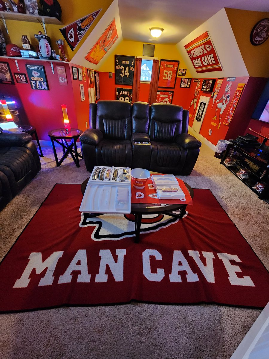nelson_bias's tweet photo. Ready for some football!!! https://t.co/QNCCuiN267