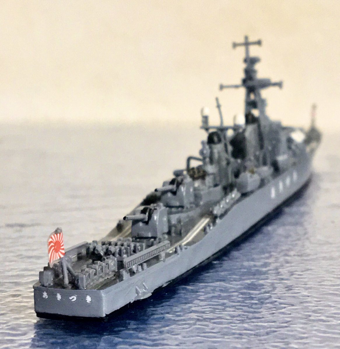 meme_yuzuki's tweet photo. 海自あきづき型1番艦あきづき(初代、DD-161)です。1958年7月三菱重工長崎で起工、翌年6月進水、1960年今日就役、横須賀地方隊に。同年7月自衛艦隊直轄艦に。1963年4月護衛艦隊直轄艦に。1985年３月特務艦ASU-7010に変更。1993年12月除籍されました🙏
 #あきづき起工65周年㊗️ https://t.co/rWHQ5CKvo7