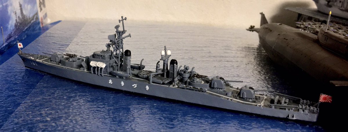 meme_yuzuki's tweet photo. 海自あきづき型1番艦あきづき(初代、DD-161)です。1958年7月三菱重工長崎で起工、翌年6月進水、1960年今日就役、横須賀地方隊に。同年7月自衛艦隊直轄艦に。1963年4月護衛艦隊直轄艦に。1985年３月特務艦ASU-7010に変更。1993年12月除籍されました🙏
 #あきづき起工65周年㊗️ https://t.co/rWHQ5CKvo7