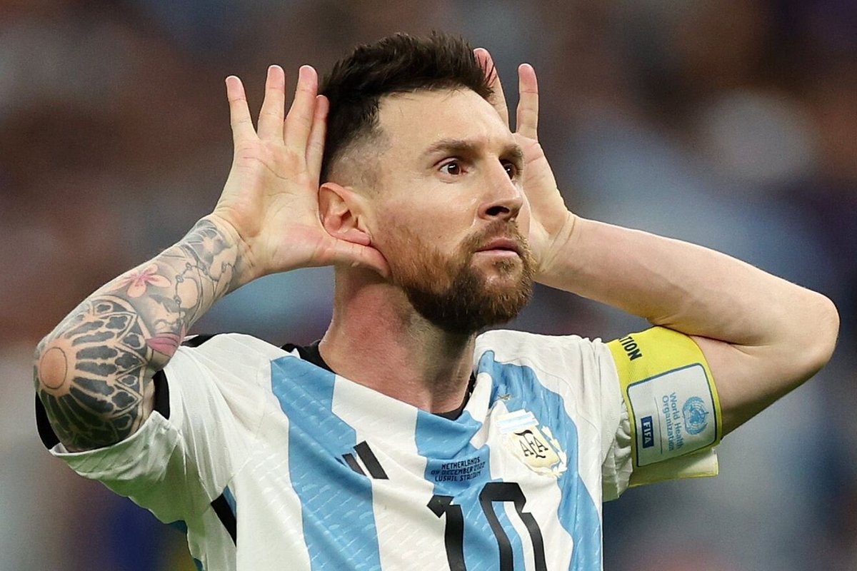🚨Con todo esto de los OVNIS que está derribando Estados Unidos, hay que aclarar que OVNI no significa extraterrestre.

OVNI = Objeto volador no identificado (puede ser un dron, un avión...)

EXTRATERRESTRE = LIONEL MESSI