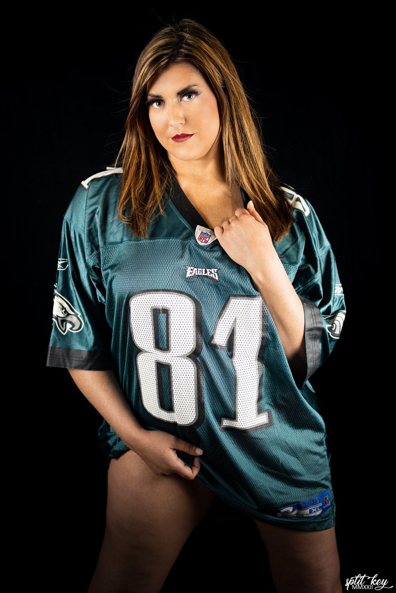 SplitSecImages's tweet image. You know what team I’m on?
#SuperBowl #PhiladelphiaEagles #sexy #football