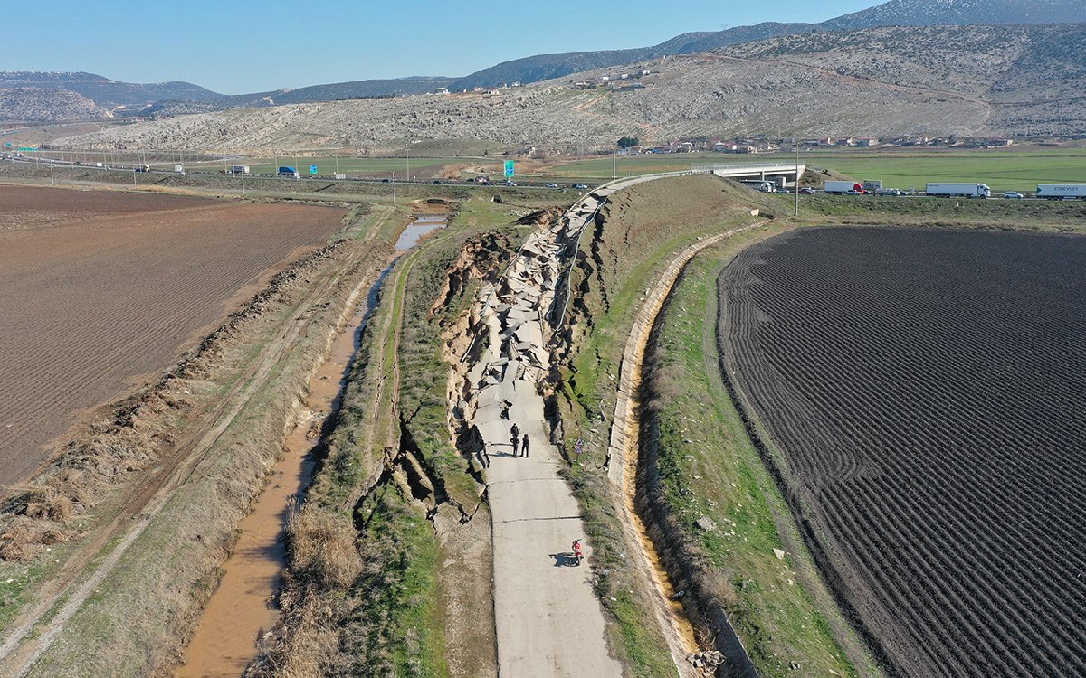 BulentYurtdas's tweet photo. Anger of the nature. It wasn’t first. It will not be the last. The most important is ‘Precaution’ #nature #earthquaketurkey https://t.co/EzsMhf7DQ0