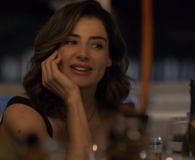 lauracivitelli's tweet photo. Sarò ripeto ma Luisa Ranieri è una delle donne più belle del mondo 
#lolitalobosco
#lolitalobosco2 https://t.co/gJinKkO9Yv