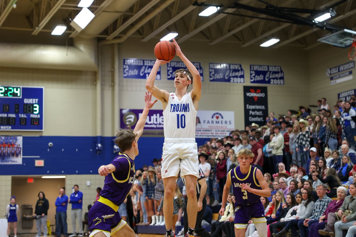 Valley at Andover: Homecoming.
<a href="/joshuaykim0/">Joshua Kim</a> <a href="/EliShetlar/">Eli Shetlar</a> <a href="/BjRedic/">BJ Redic</a>

mattneibling.com/valley-at-ando…