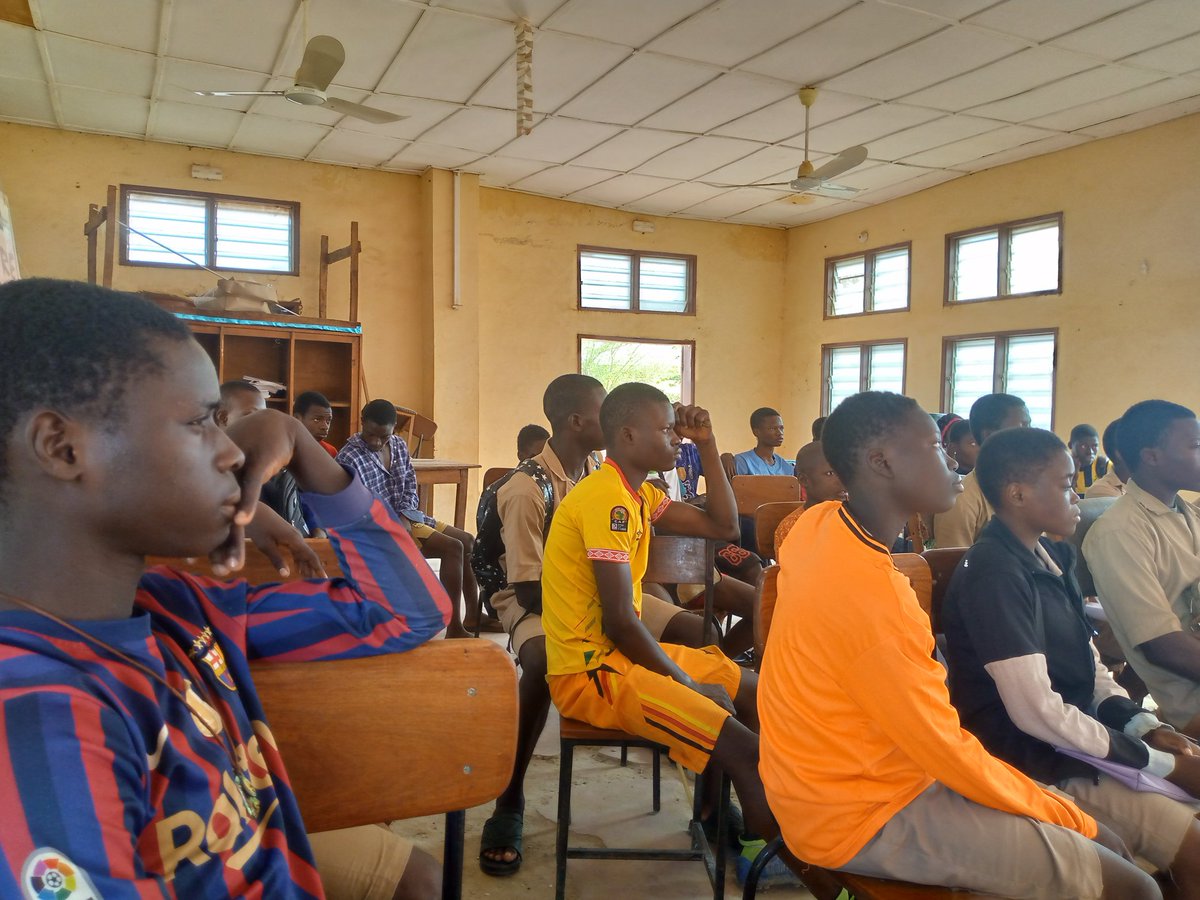 SeroNadege's tweet photo. Les jeunes de la commune de Natitingou ont bénéficié le samedi 11/02/2023, à travers les membres du groupe #Femmeengagée, toutes bénéficiaires du programme #FemmeImpact ATACORA @bekouwi @dokoreine et moi même, d'une séance de restitution sur #VBG, #SRRAJ,#Engagementcitoyens. https://t.co/DXfRl02HZ6