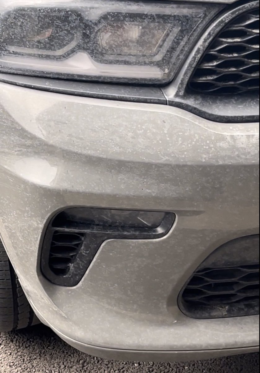 realstewpeters's tweet image. OHIO: This is what’s happening to cars after driving through spurts of rain…70+ MILES SE OF THE EAST PALESTINE INCIDENT!