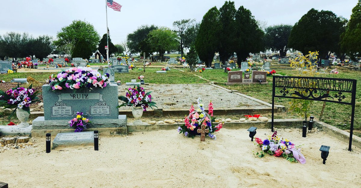 bertdistrict1's tweet photo. Today we went to clean and place floral arrangements. My Grams now joins my Great Grandparents Pedro and Concepcion Rios Ruiz, my Tio Buddy and my dad. 
My cousins Manuel, Amelia and uncle Rudy helped. 
I'm sure my Grams would be proud! https://t.co/5oCjkQG4W2