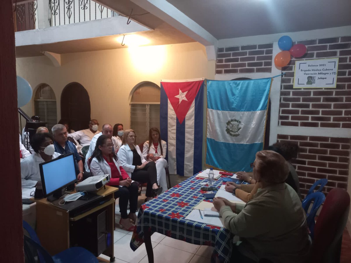 Se analiza en el Balance Anual 2022 de la #BMCJalapa los principales logros  obtenidos  y los objetivos para trabajar el próximo año #MejorEsPosisble #JuntarYVencer #FidelPorSiempre #CubaCoopera <a href="/MarihetaR/">Mariheta Cutiño Rodriguez</a> <a href="/unidad_central/">Unidad Central de Cooperación Médica</a> <a href="/TaniaMCruzHdez/">Dra.Tania Margarita Cruz Hernández</a> <a href="/MINSAPCuba/">Ministerio de Salud Pública de Cuba</a> <a href="/CubaEmbaGuatem/">EmbaCubaGuatemala</a>