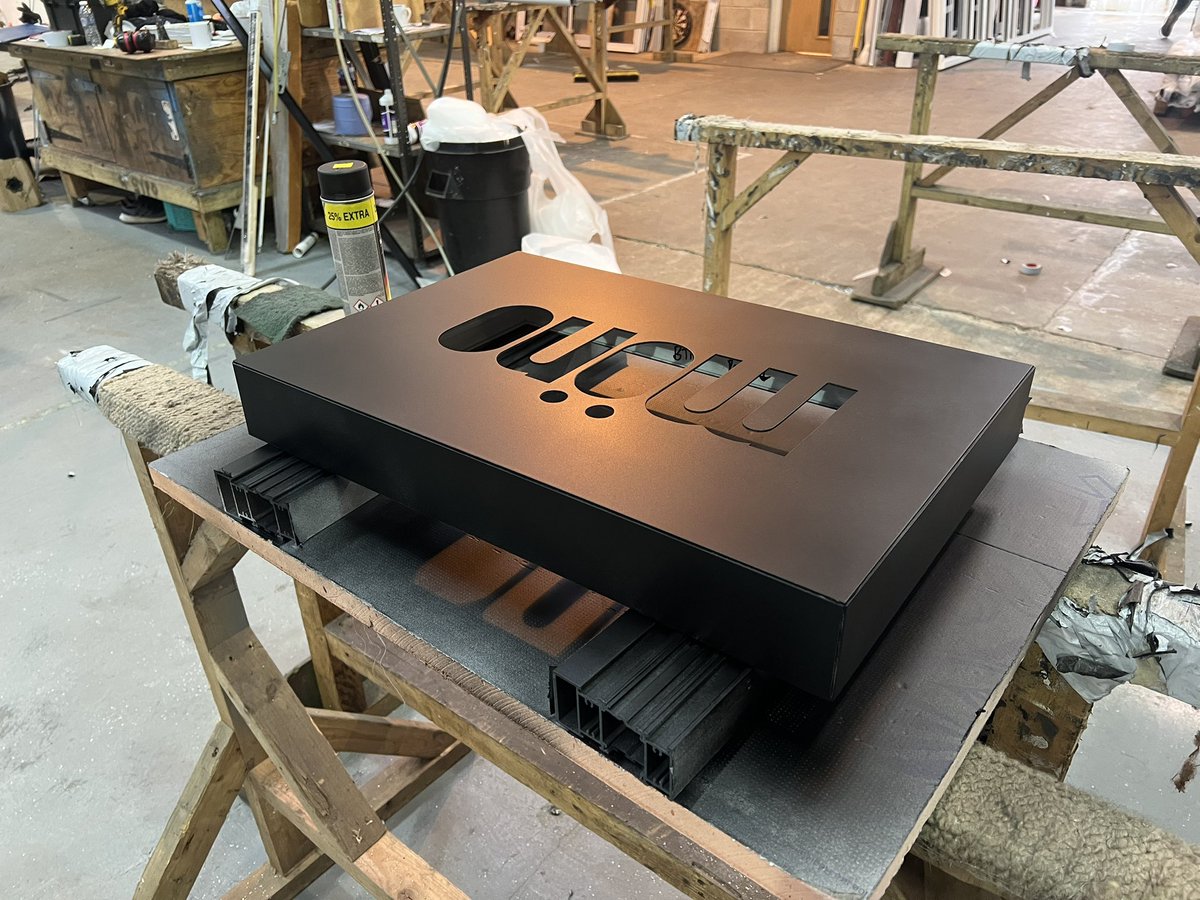 Spent my evenings for the last few weeks making this bad boy lightbox! Keep your eyes peeled for announcements for möno 👀