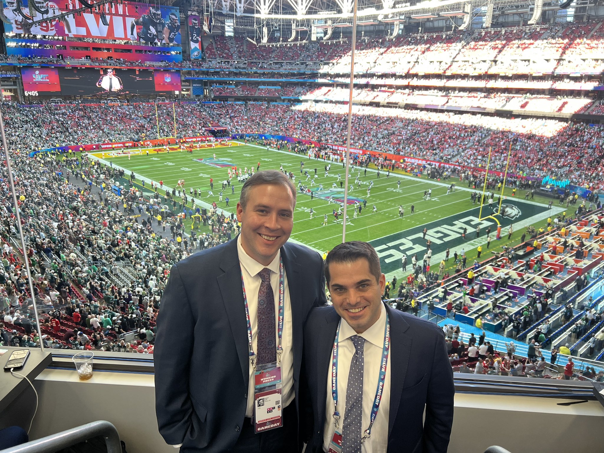 FozPssHaAAAJou8?format=jpg&name=large