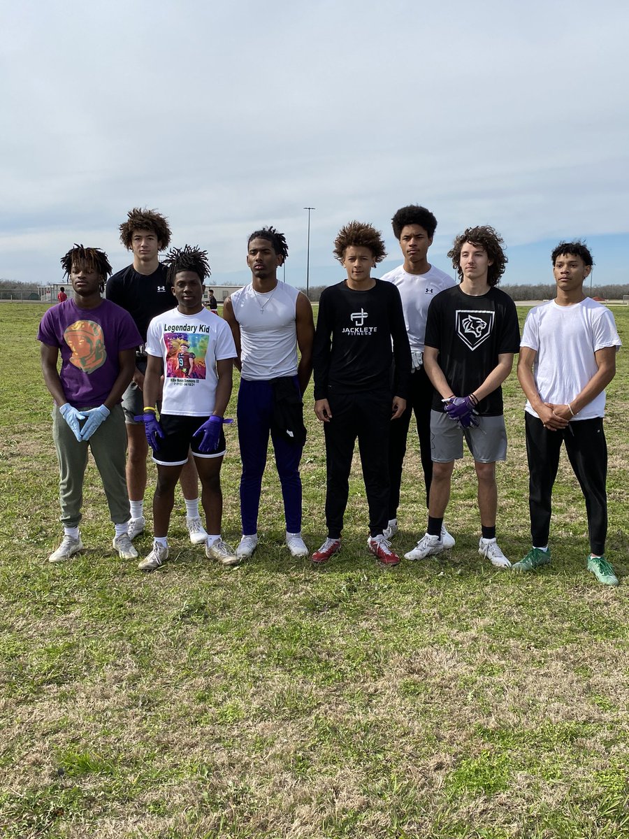 GJefferson_Sr's tweet photo. Yes sir JackLete 7on7 we coming. Elgin Tx we will make sure the athletes are ready for this up coming season on one accord. All Gas No Breaks!! Trust the Process!!👇🏾👇🏾 https://t.co/Vx0ANsnbV2