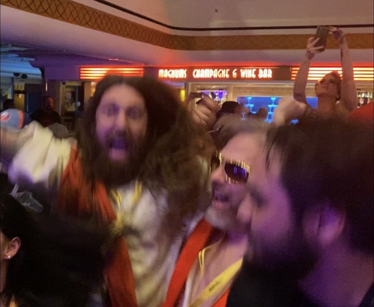 guttercandyrock's tweet photo. Jesus it’s Elvis! Gutter Candy performance second night mosh pit on the @jericho_cruise audience view. Total Rager characters galore! @IAmJericho @FrankieKazarian https://t.co/2S4VEgQyXX