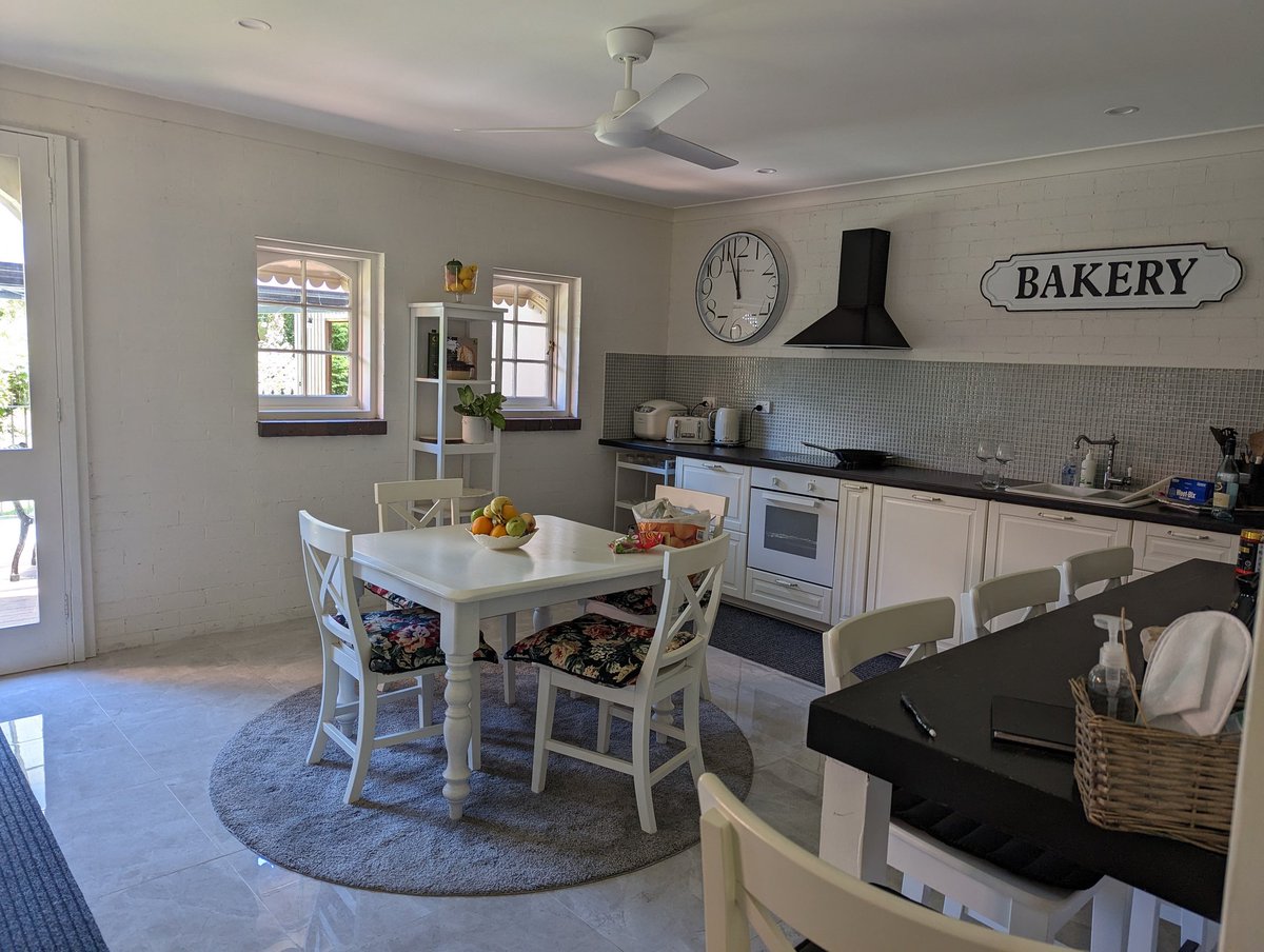 Corey_AUS's tweet photo. Spent the weekend at a cozy cottage on Mount Tamborine and got some much-needed R&amp;R. The greenery and fresh air were just what I needed to recharge. Now, back to reality feeling refreshed and ready to build! #Web3 https://t.co/pdOvCr0qn6